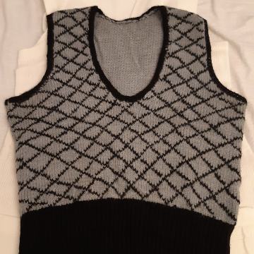 Ručno pletena vesta dječja