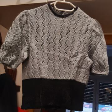 Ručno pletena vesta