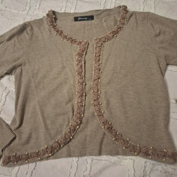 BEŽ KREM VESTA vel.38/40 - NOVO