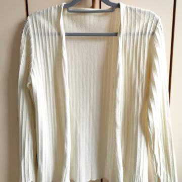 Vesta na kopčanje jednom nošena