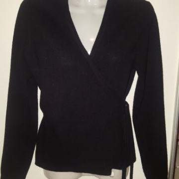 CRNA VESTA  VEL.M  i vel. L - NOVO