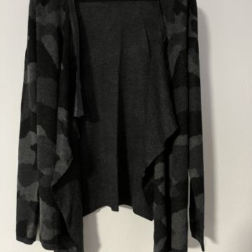 Vesta sa srebrnim nitima vl.S