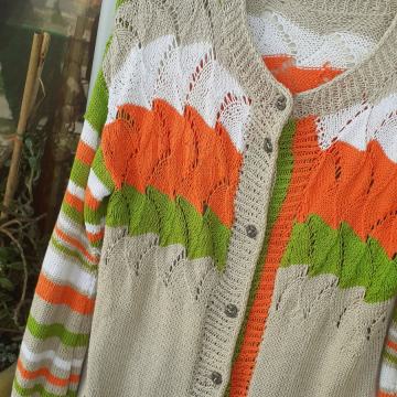 Vintage ručno pleteni krem pulover L/ 42