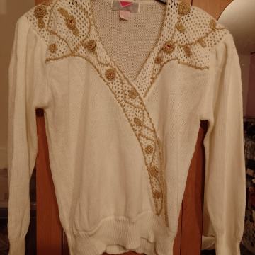 Zenski pulover. Vel . L . HONORS