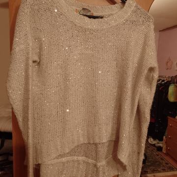 Zenski pulover. Vel . S