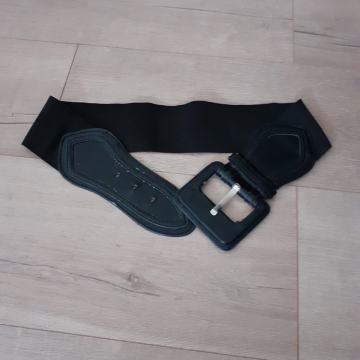 Crni široki remen