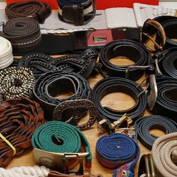 Lot ženskog remenja -30+ kom