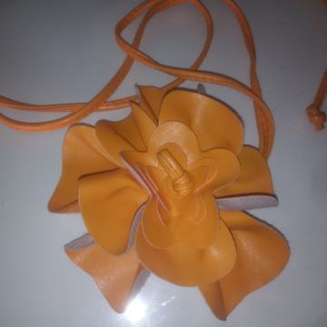 Narančasti remen na vezanje -  NOVO