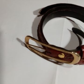 Ženski bordo remen zmija