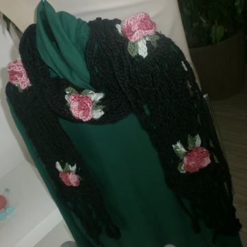 CRNI ŠAL NA CVIJETIĆE