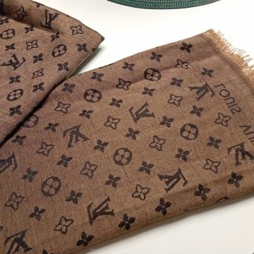 LOUIS VUITTON SMEĐI ŠAL - NOVO