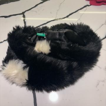 Prodajem Benetton šal - umjetno krzno