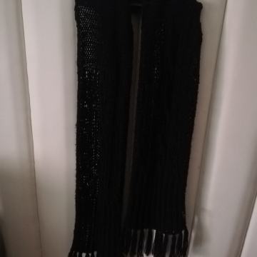 Šal crni pleteni, Benetton