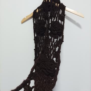 SMEĐI ŠAL S RUŽAMA