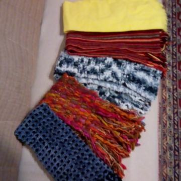 Topli vuneni šalovi samo 1,5€/kom!