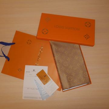 Ženski šal Louis Vuitton