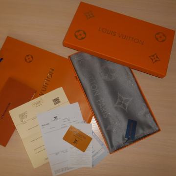 Ženski šal Louis Vuitton