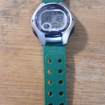 Casio digitalni ženski sat