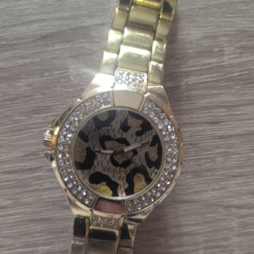 Guess sat za Valentinovo !