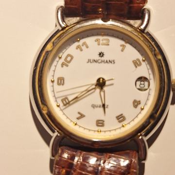 Junghans ženski sat