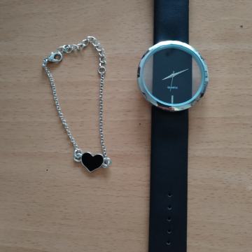 KRASAN ŽENSKI SAT S NARUKVICOM- QUARTZ- NOVO