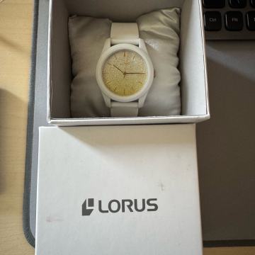 Lorus ženski sat