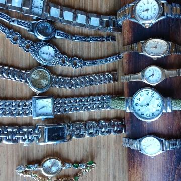 Lot ženskih satova br 14