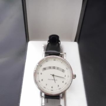 Olimpus ženski sat