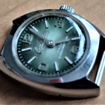 Omikron - ručni sat