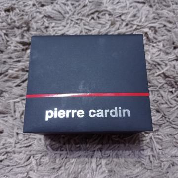 Pierre Cardin sat novo