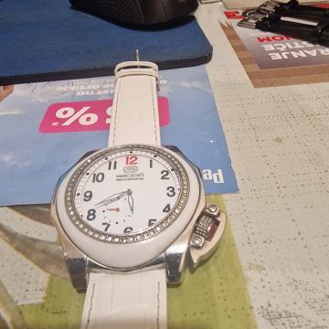 Prodajem ž. sat ne korišten lijepog izgleda 30 €.