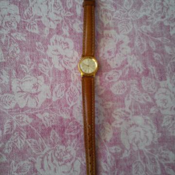 Roventa ženski sat klasični Swiss made - 17 jewels