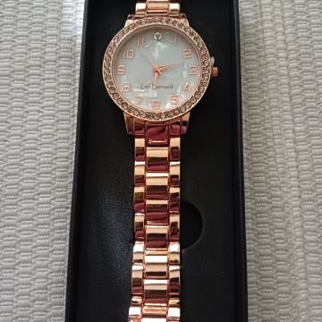 ručni sat Leo Bernard, novi