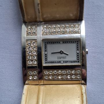 SAT.ESPRIT-ž. Quartz. Sa kristalima-Radi. Mob