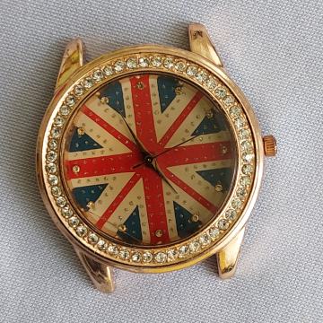 Sat ženski. Britanska zastava-rub cirkoni. Quartz-radi. Mob