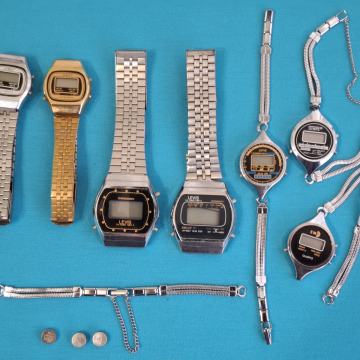 SATOVI. Levis i Stempo. Quartz. 7 kom. Neispitano. Mob