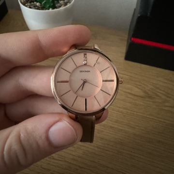 Sekonda ženski sat, nova baterija, očuvan #POVOLJNO#