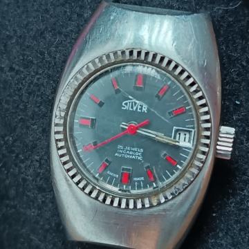Silver Swiss Vintage automatic s datumom