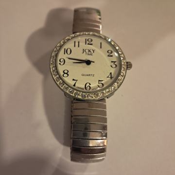 Srebrni ženski sat Jcky Time, ispravan