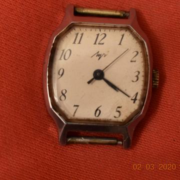 Stari ženski Ruski sat  CCC-R-na na vijanje ispravan