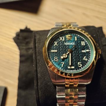 Versace nekorišteni ženski sat