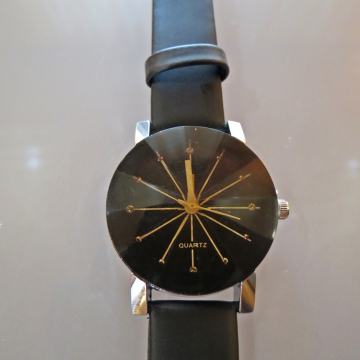 Ženski crni sat, NOVO