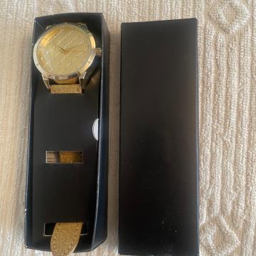 Zenski rucni sat Avon