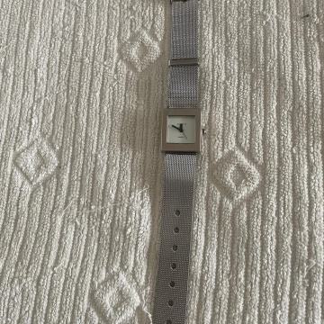 Zenski rucni sat Avon