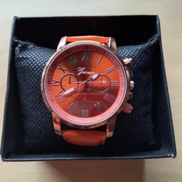 Ženski  ručni sat naranđasti