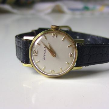 Ženski ručni sat na navijanje Geneve