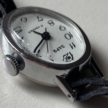 Ženski ručni sat Zarja