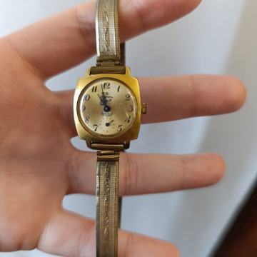 Ženski sat Darwil Lady 71