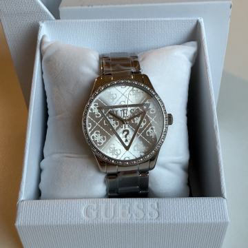 Ženski sat Guess - Nov