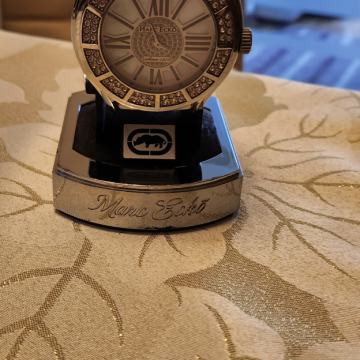 ženski sat MARC ECKO